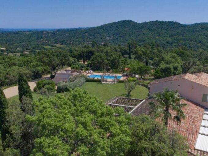 Villa St. tropez Retreat with panoramic view