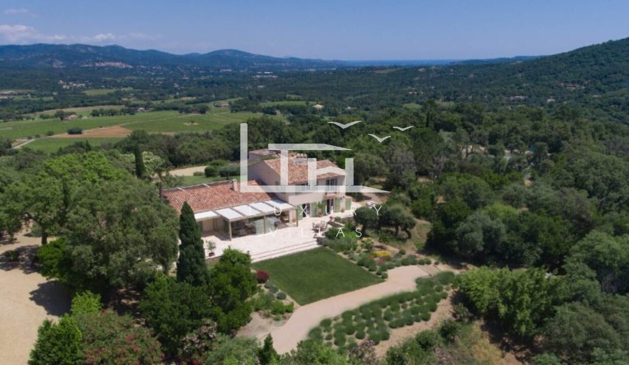 Villa St. Tropez Retreat for LTH - Villa_St_Tropez_Retreat_wok_1